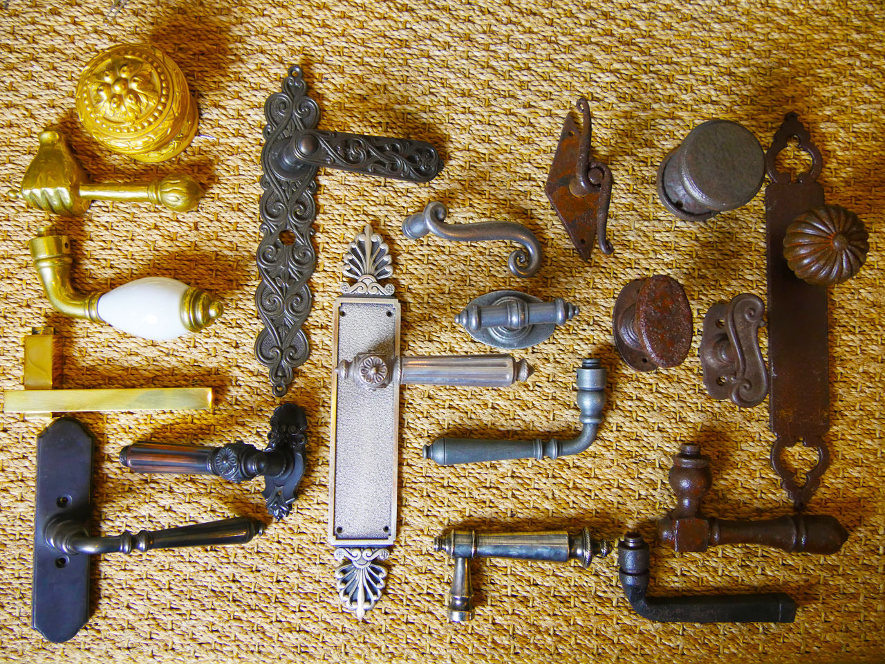 Central door and hardware