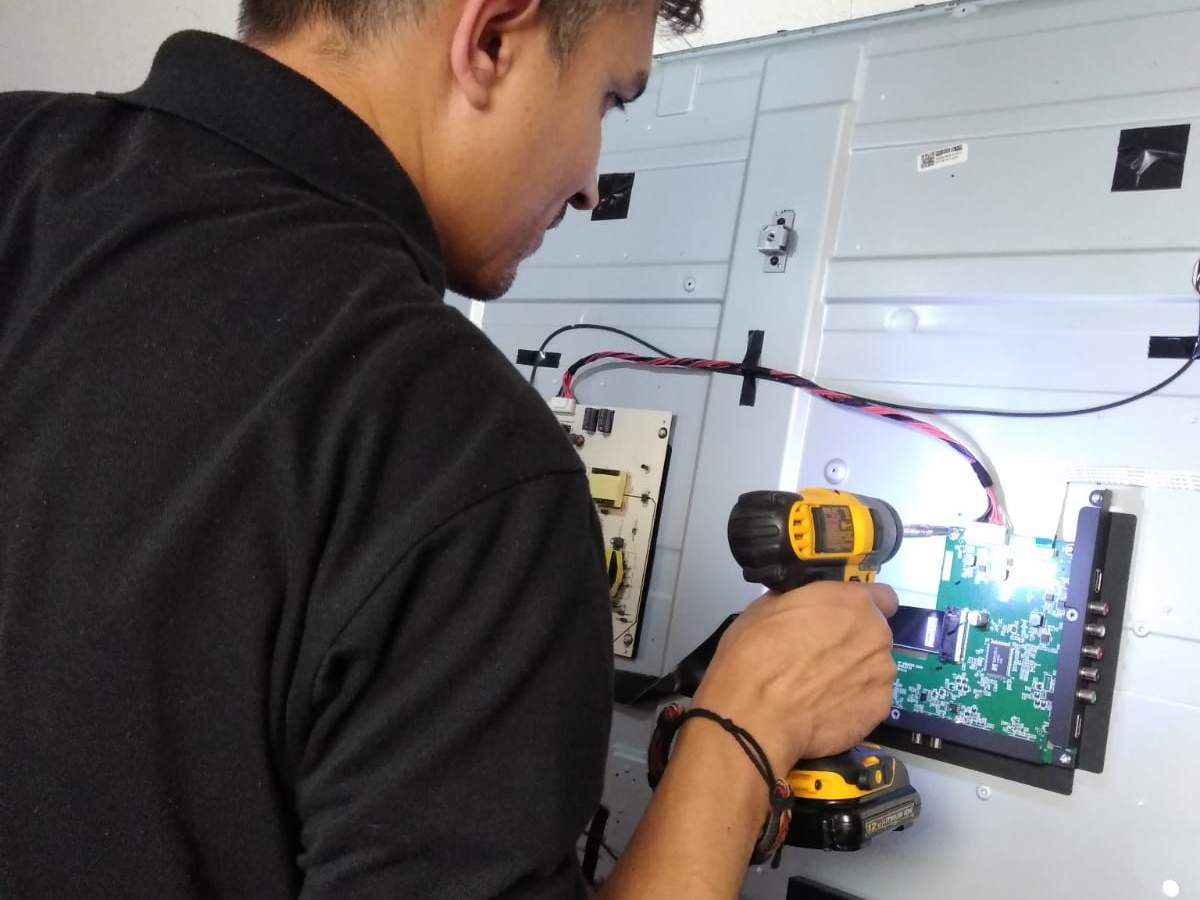 Freedomtech it tv cell phone electronic repair