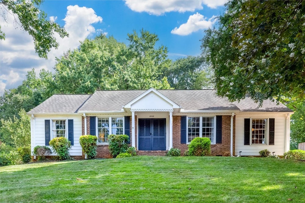 Know the EV tax rules if you plan to buy or lease before Sept. 30