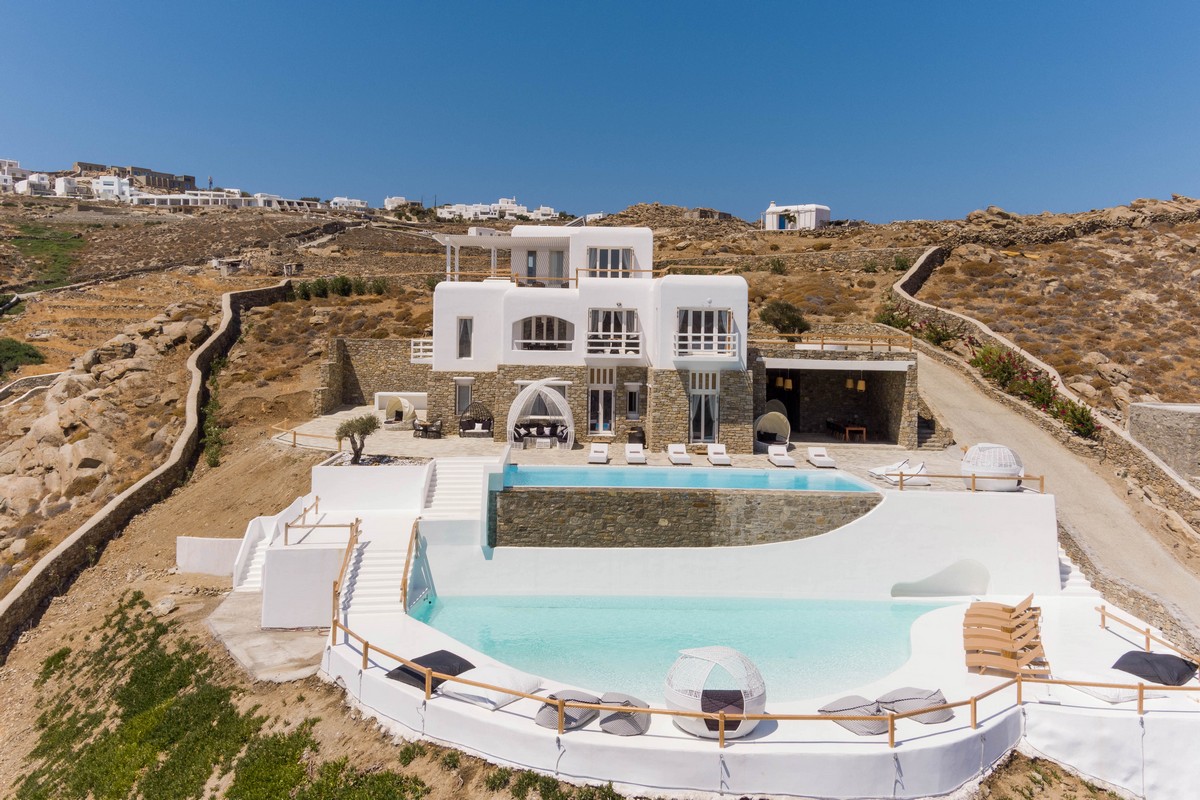 12 Extravagant Mykonos Villa Rentals You Need To Check Out | TravelAwaits