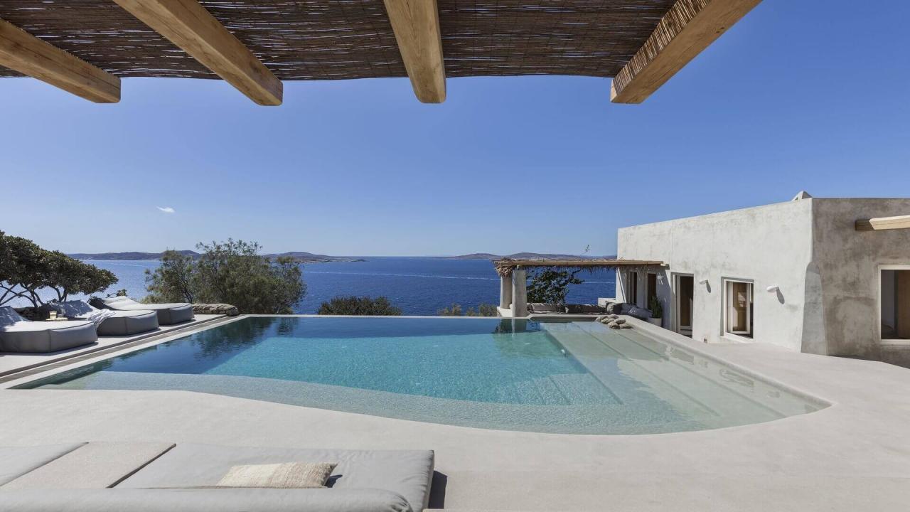 How to find the best luxury villas in Mykonos | The Travelista